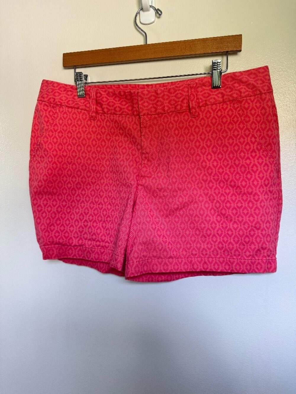 Le Tigre Women’s Pink Geometric Chino Shorts Size 14 Cotton Stretch Preppy